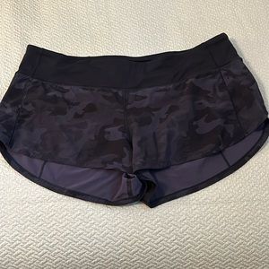 LULU-LEMON SPEED UP SHORTS 2.5 inch RARE PATTERN CAMO
